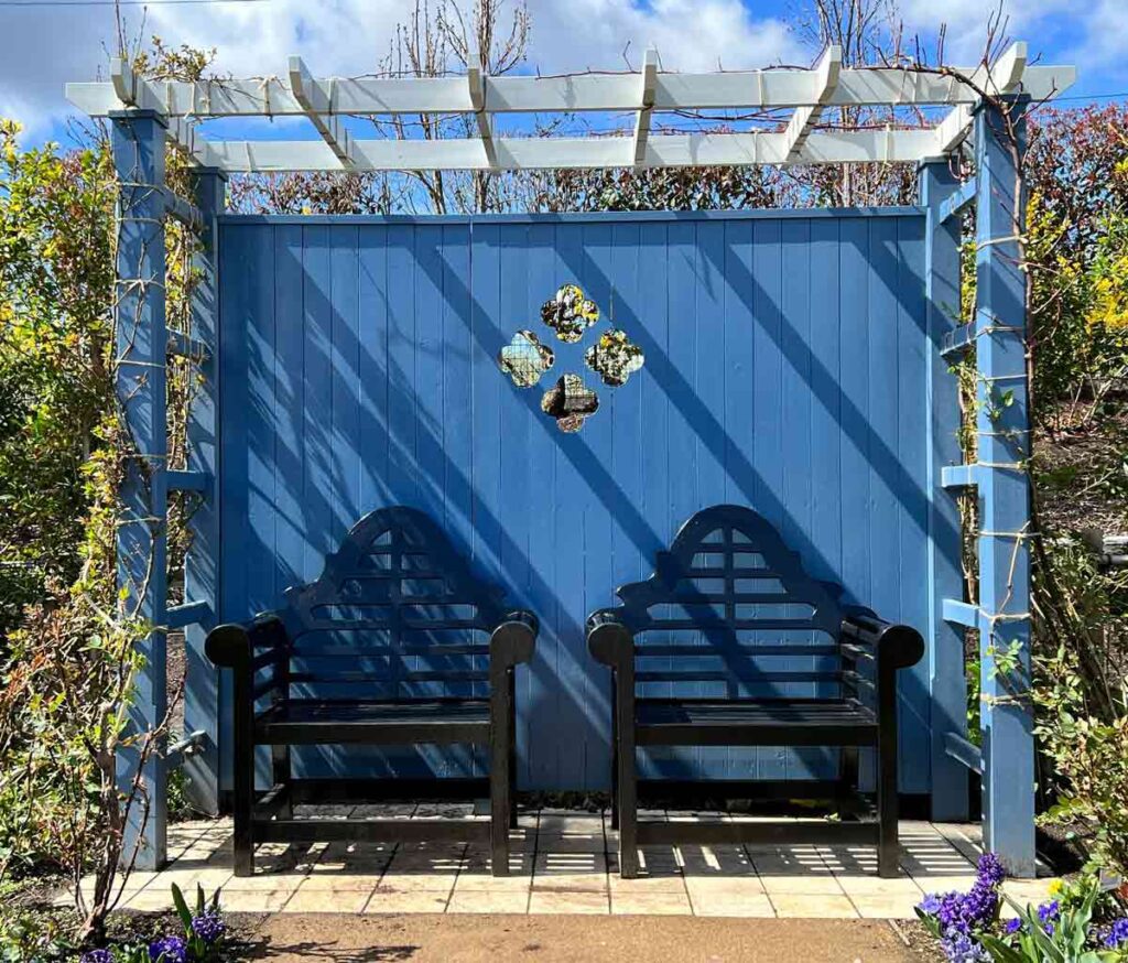 Classic vs. Contemporary Pergolas